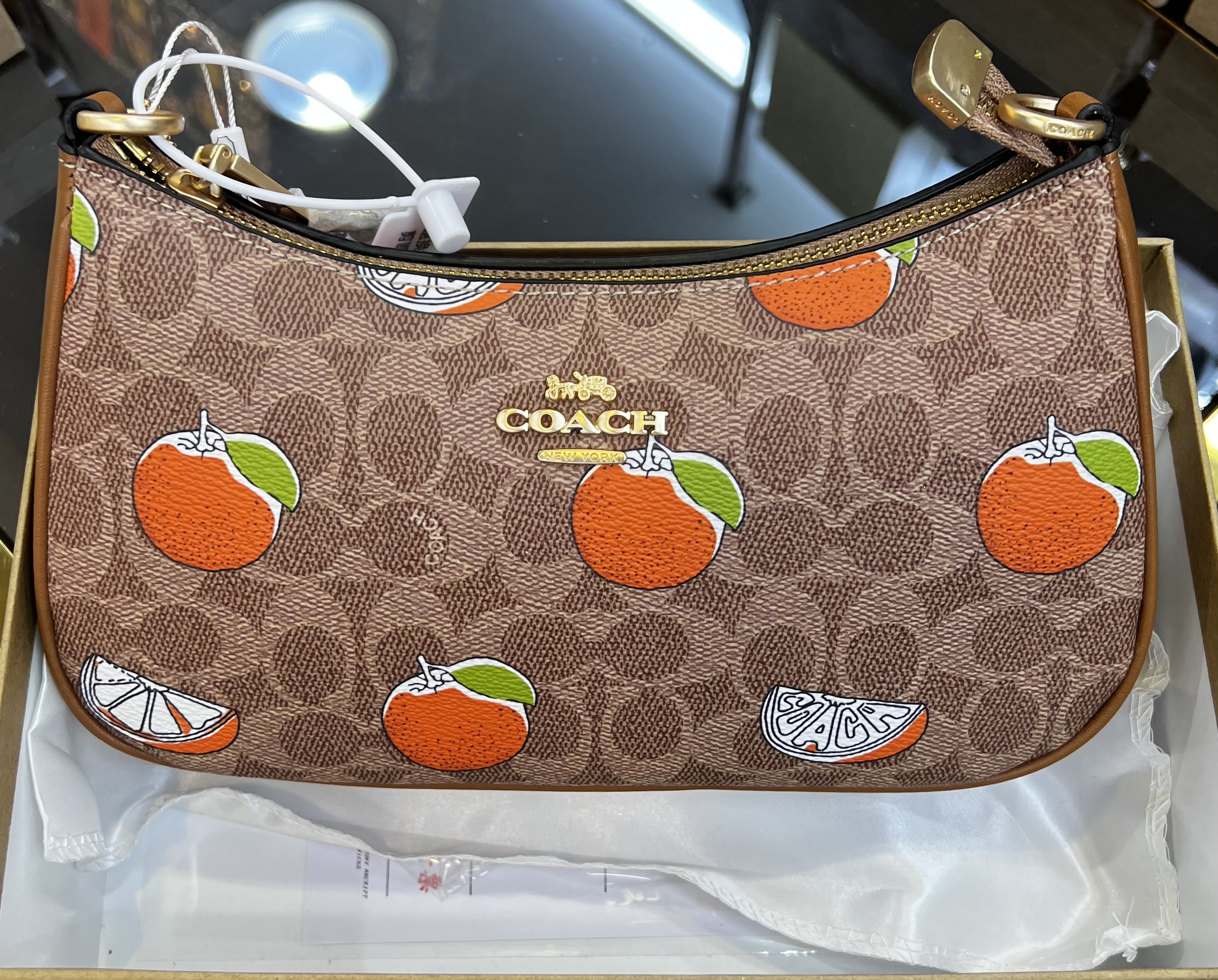 كوچ پرتقالى مدل قايقى مستر و فول پك Coach